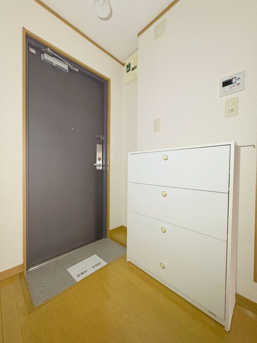 物件内観写真19　(玄関)