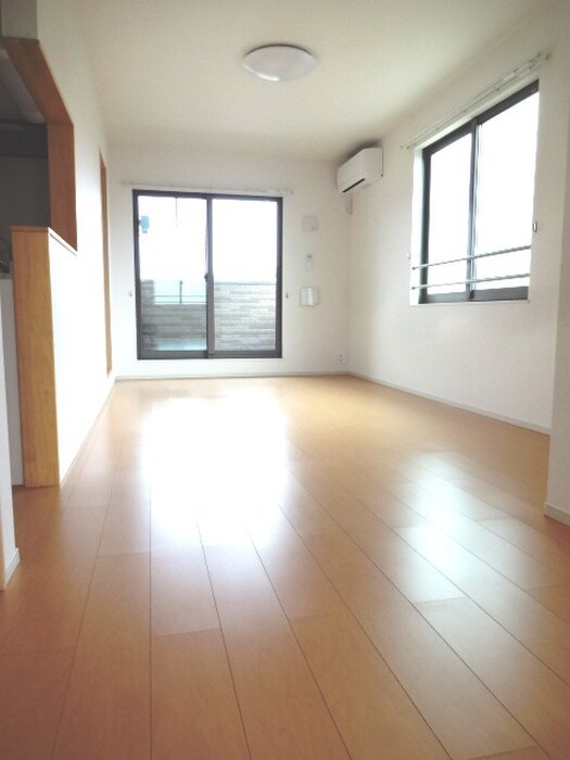 物件内観写真4　(居室)