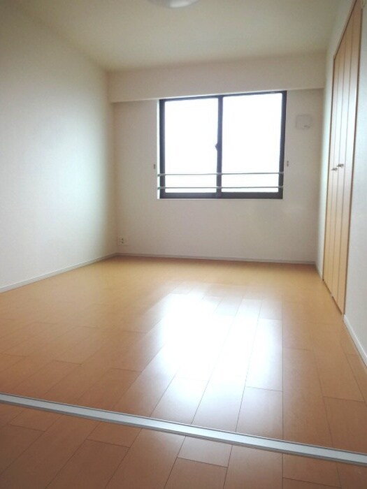 物件内観写真6　(居室)