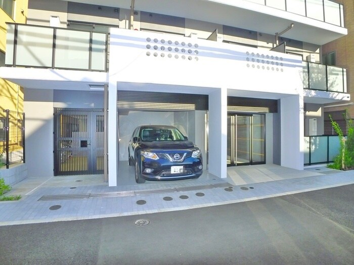 物件外観写真6　(駐車場)