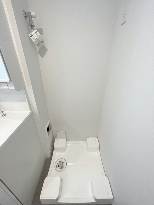 物件内観写真12　(洗濯機置場)