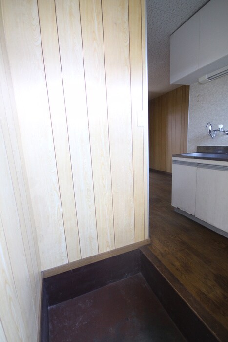 物件内観写真7　(玄関)