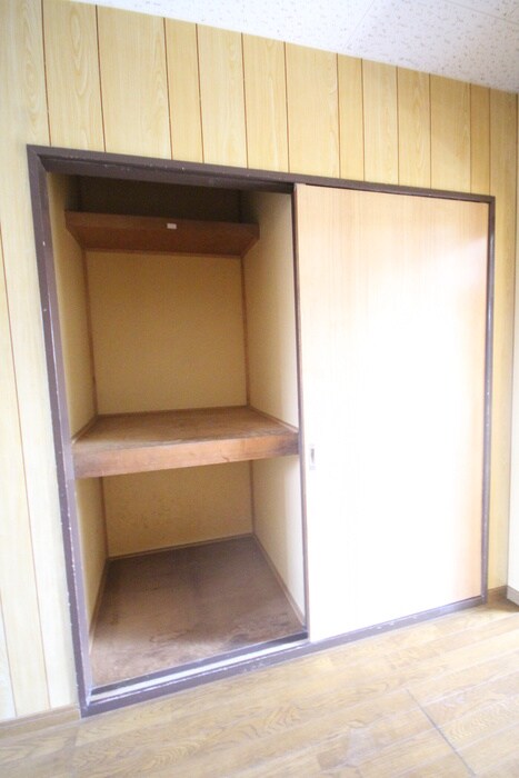 物件内観写真13　(収納)