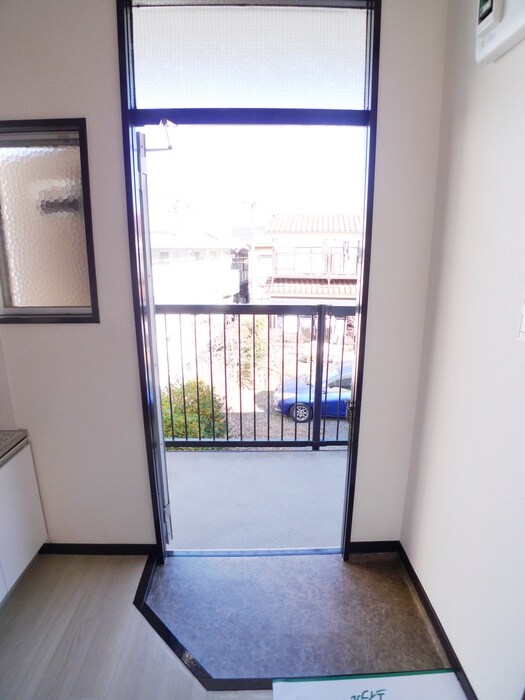 物件内観写真14　(玄関)