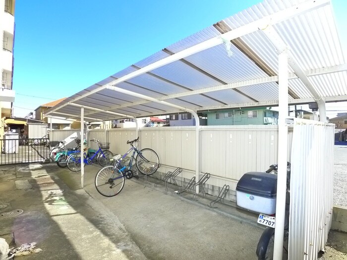 物件外観写真6　(駐輪場)