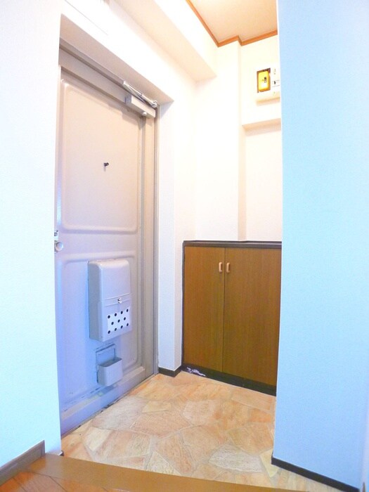 物件内観写真15　(玄関)