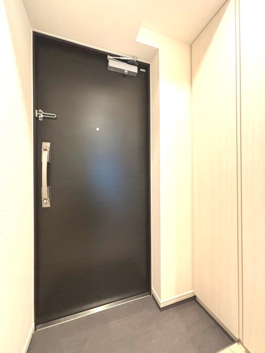 物件内観写真15　(玄関)