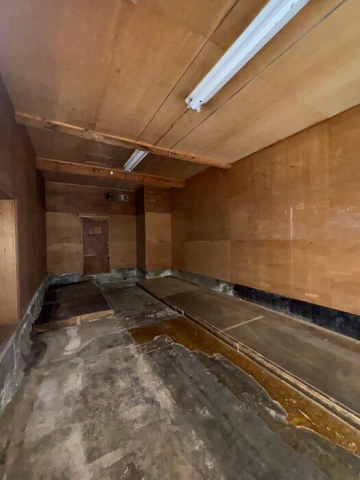 物件内観写真11　(玄関)