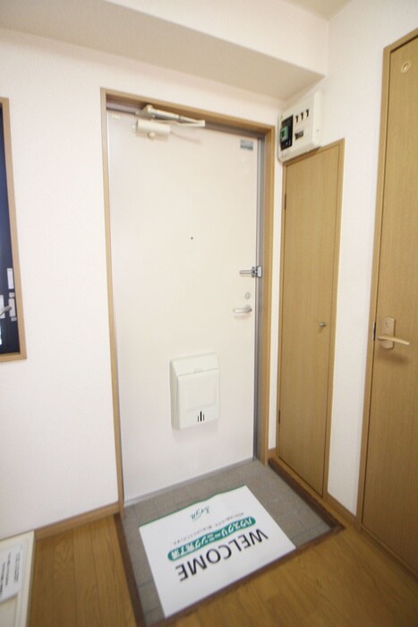 物件内観写真17　(玄関)