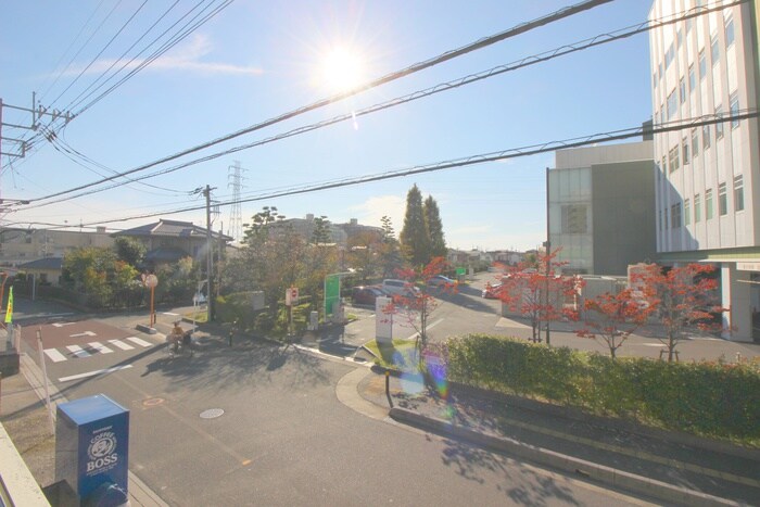 物件内観写真22　(室内からの展望)