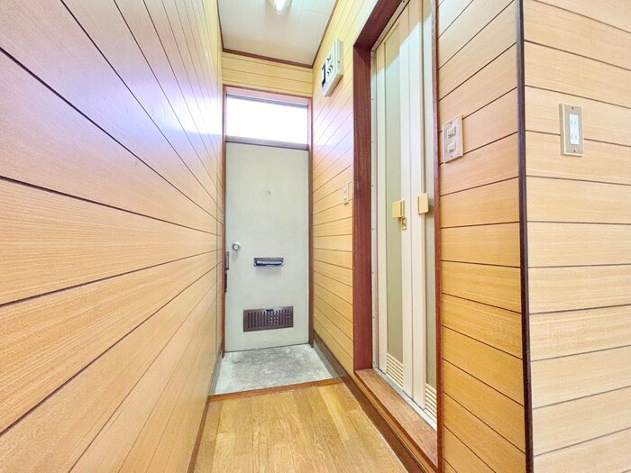物件内観写真9　(廊下)