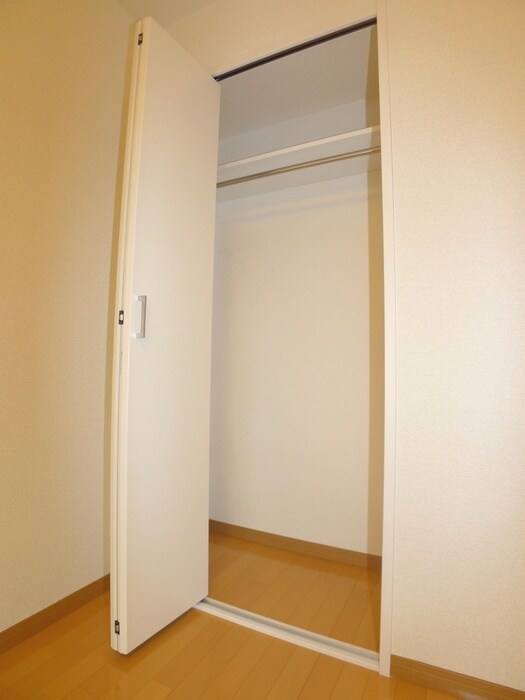 物件内観写真10　(収納)