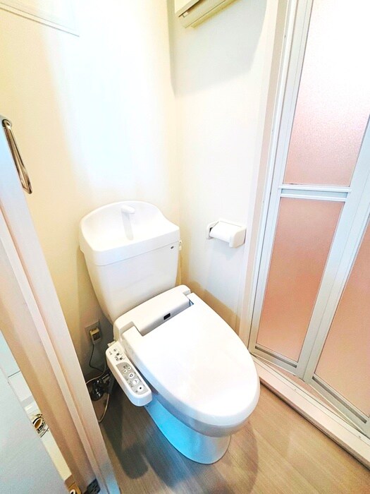 物件内観写真8　(トイレ)