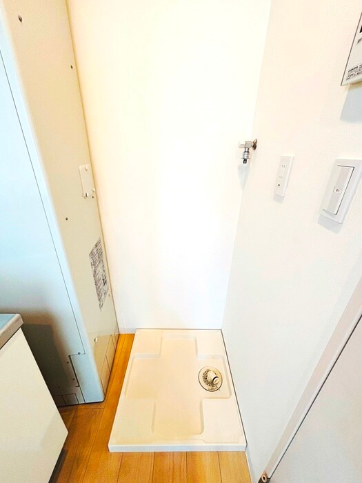 物件内観写真12　(洗濯機置場)