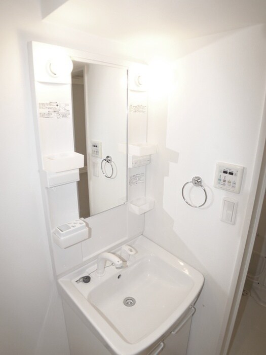 物件内観写真8　(洗面)