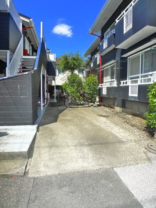 物件外観写真4　(駐車場)