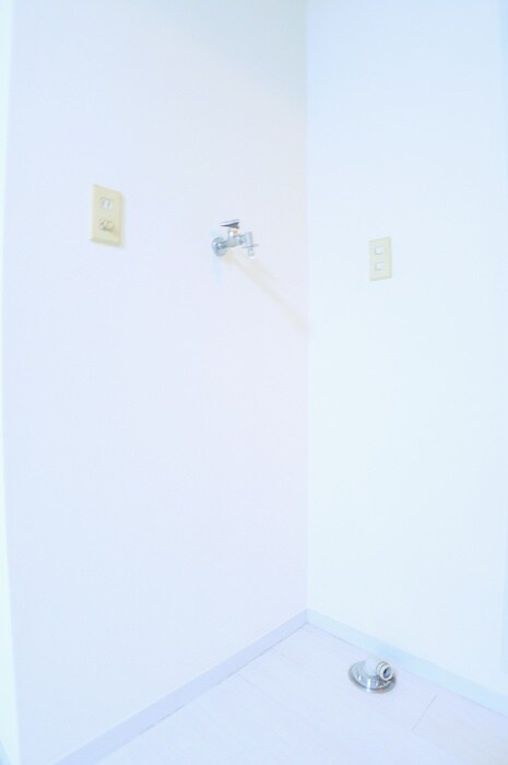 物件内観写真15　(洗濯機置場)