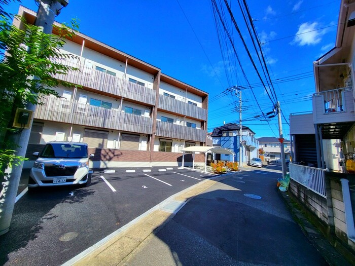 物件外観写真3　(周辺環境)