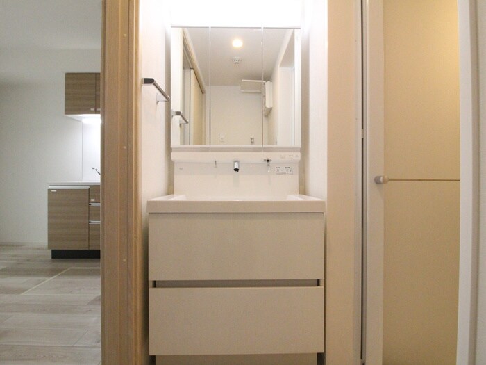 物件内観写真13　(洗面)