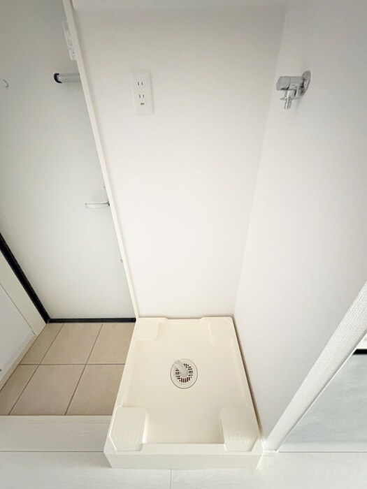 物件内観写真12　(洗濯機置場)