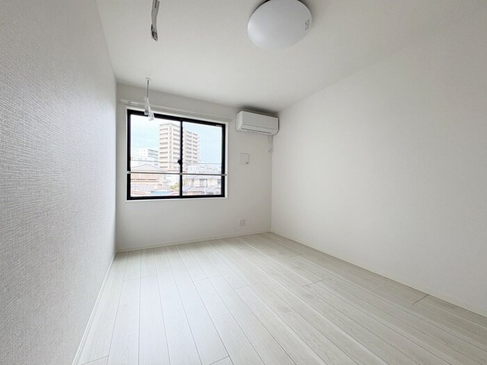 物件内観写真13　(居室)