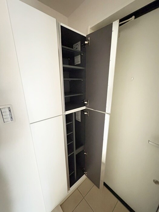 物件内観写真19　(靴箱)