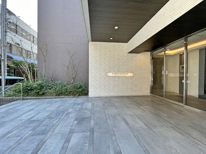 S-RESIDENCE錦糸町パークサイドのエントランス部分