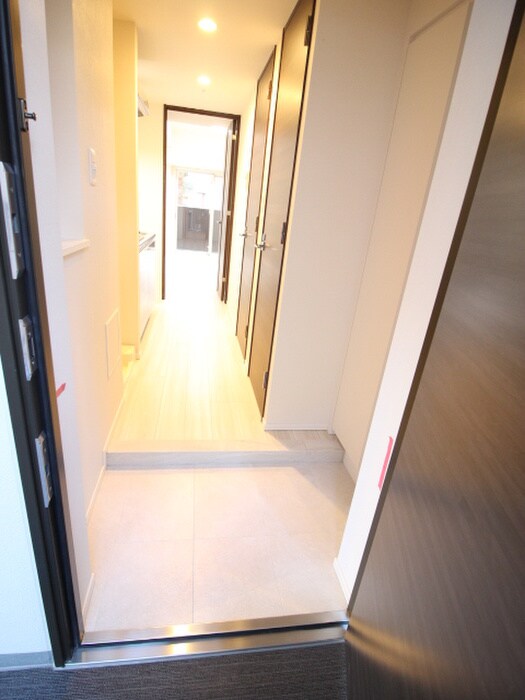 物件内観写真7　(玄関)