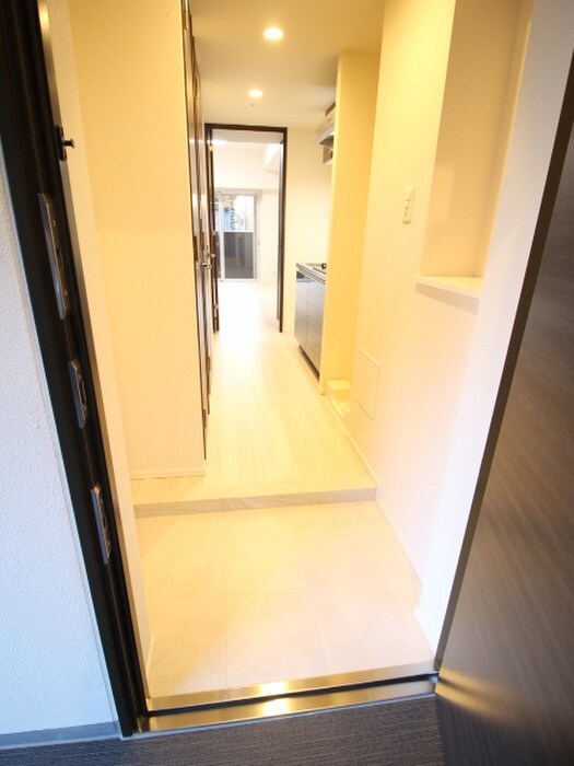 物件内観写真7　(玄関)