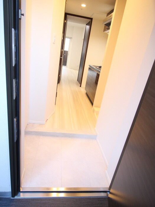 物件内観写真7　(玄関)