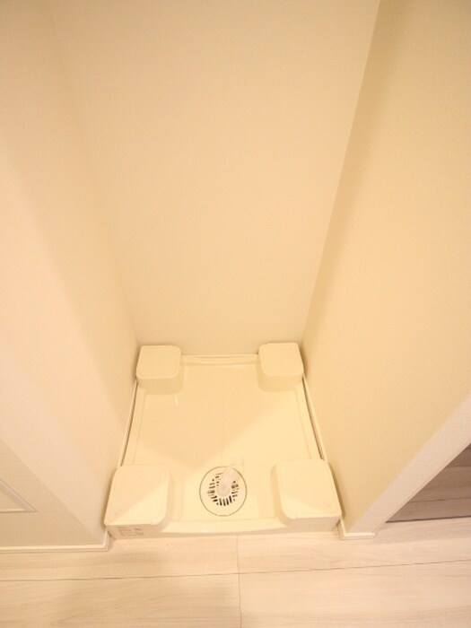 物件内観写真10　(洗濯機置場)