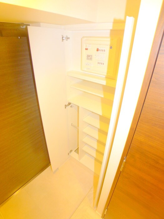 物件内観写真15　(靴箱)