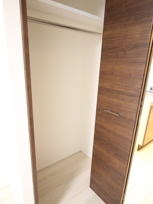 物件内観写真16　(収納)