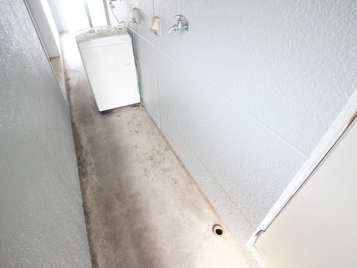 物件内観写真21　(洗濯機置場)