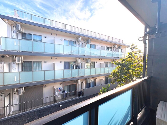 物件内観写真15　(室内からの展望)