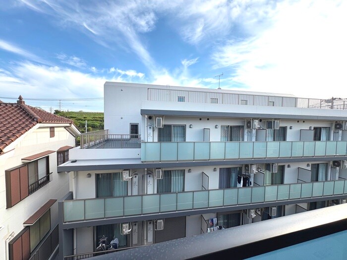 物件内観写真15　(室内からの展望)