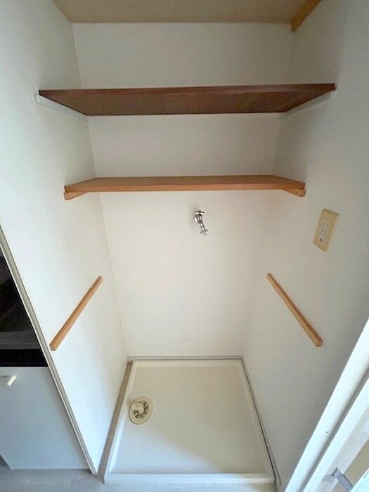 物件内観写真16　(洗濯機置場)