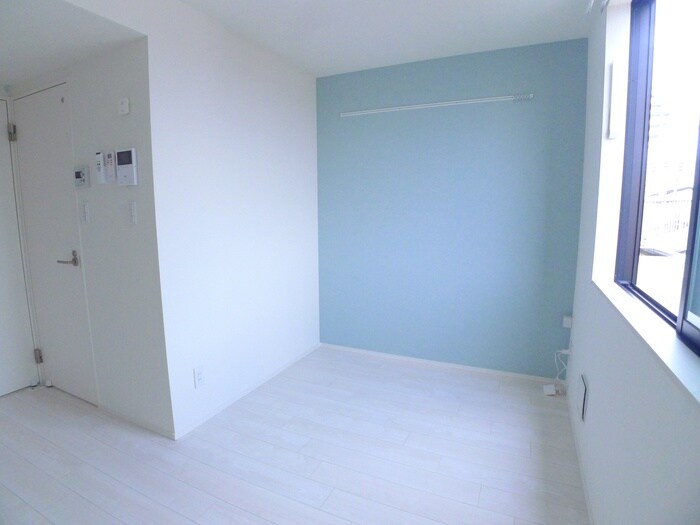 物件内観写真9　(室内からの展望)