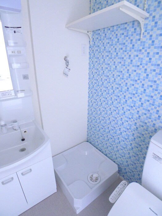 物件内観写真14　(洗濯機置場)