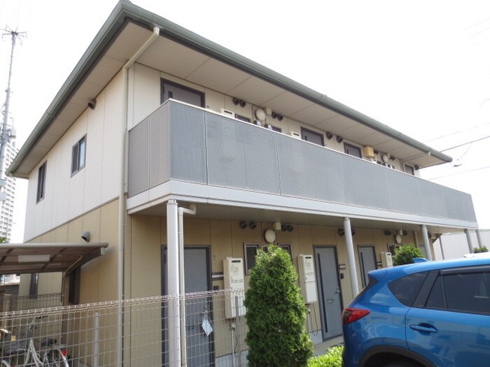 物件外観写真2　(エントランス部分)