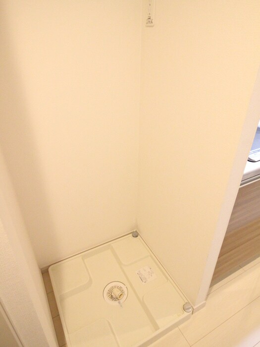 物件内観写真14　(洗濯機置場)