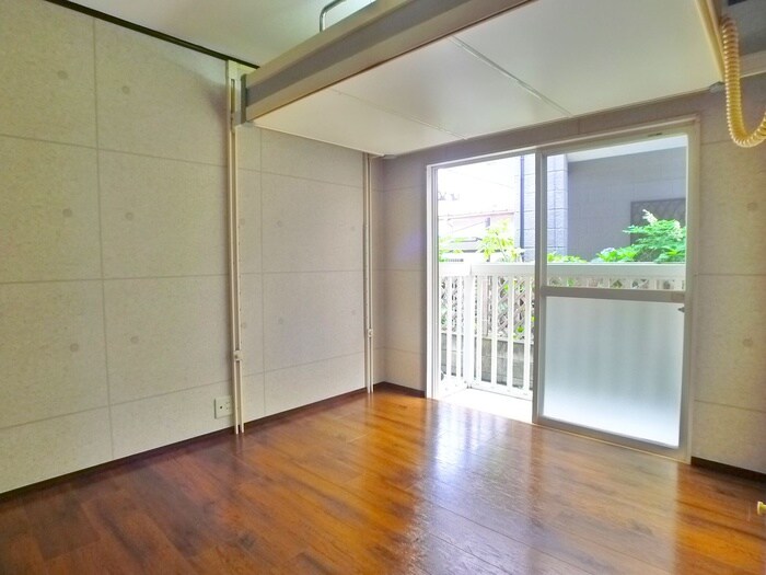 物件内観写真4　(居室)