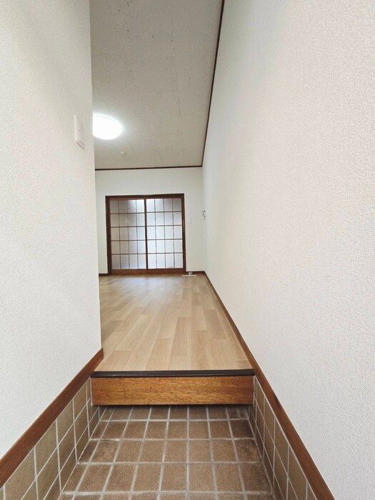 物件内観写真21　(玄関)