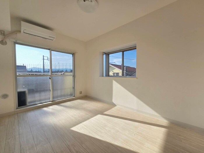 物件内観写真13　(居室)