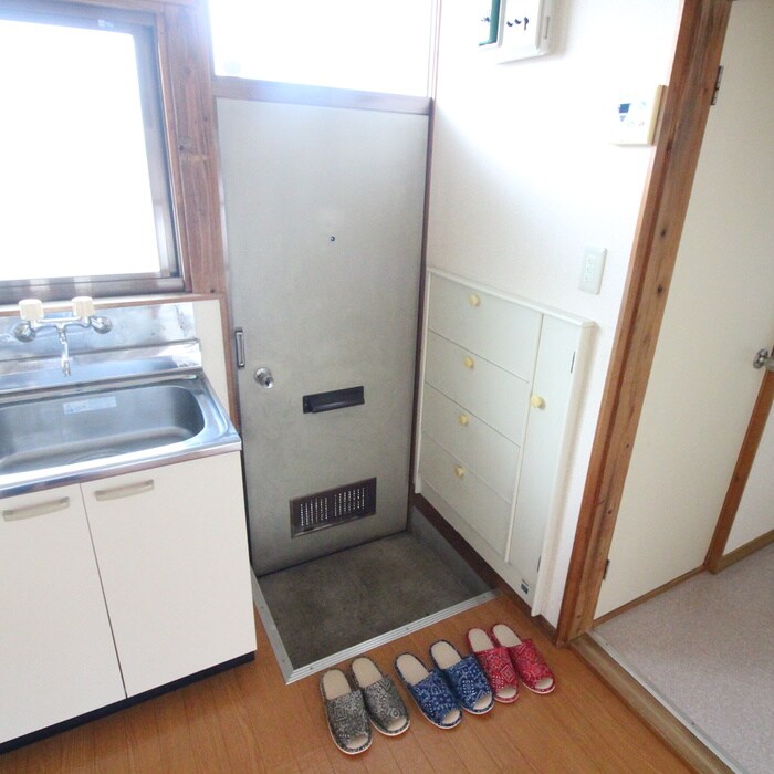 物件内観写真17　(玄関)