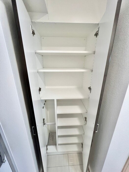 物件内観写真18　(靴箱)