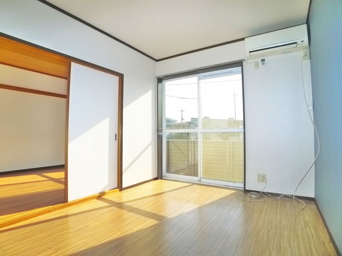 物件内観写真20　(室内からの展望)