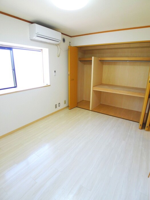 物件内観写真11　(収納)