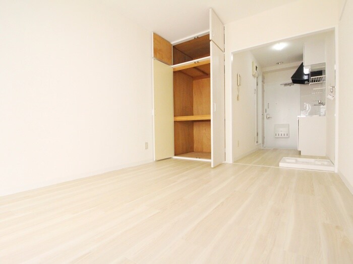 物件内観写真8　(居室)