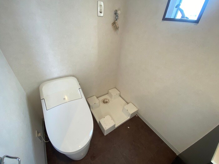 物件内観写真19　(洗濯機置場)